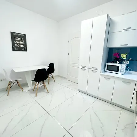 Διαμέρισμα Capital 8 *